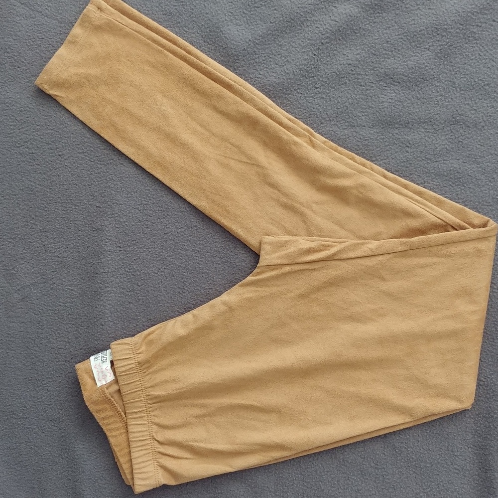 NWOT soft khaki leggings